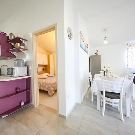 Ana Holiday home Poljana (Ugljan)